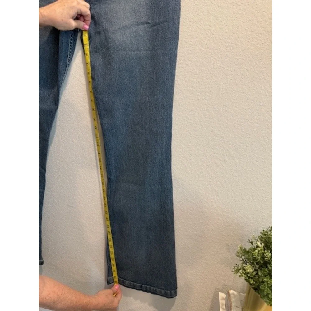 Venus Womens Bootcut Jeans Medium Wash Blue Denim Size 14L Long Inseam Flare - Picture 5 of 6
